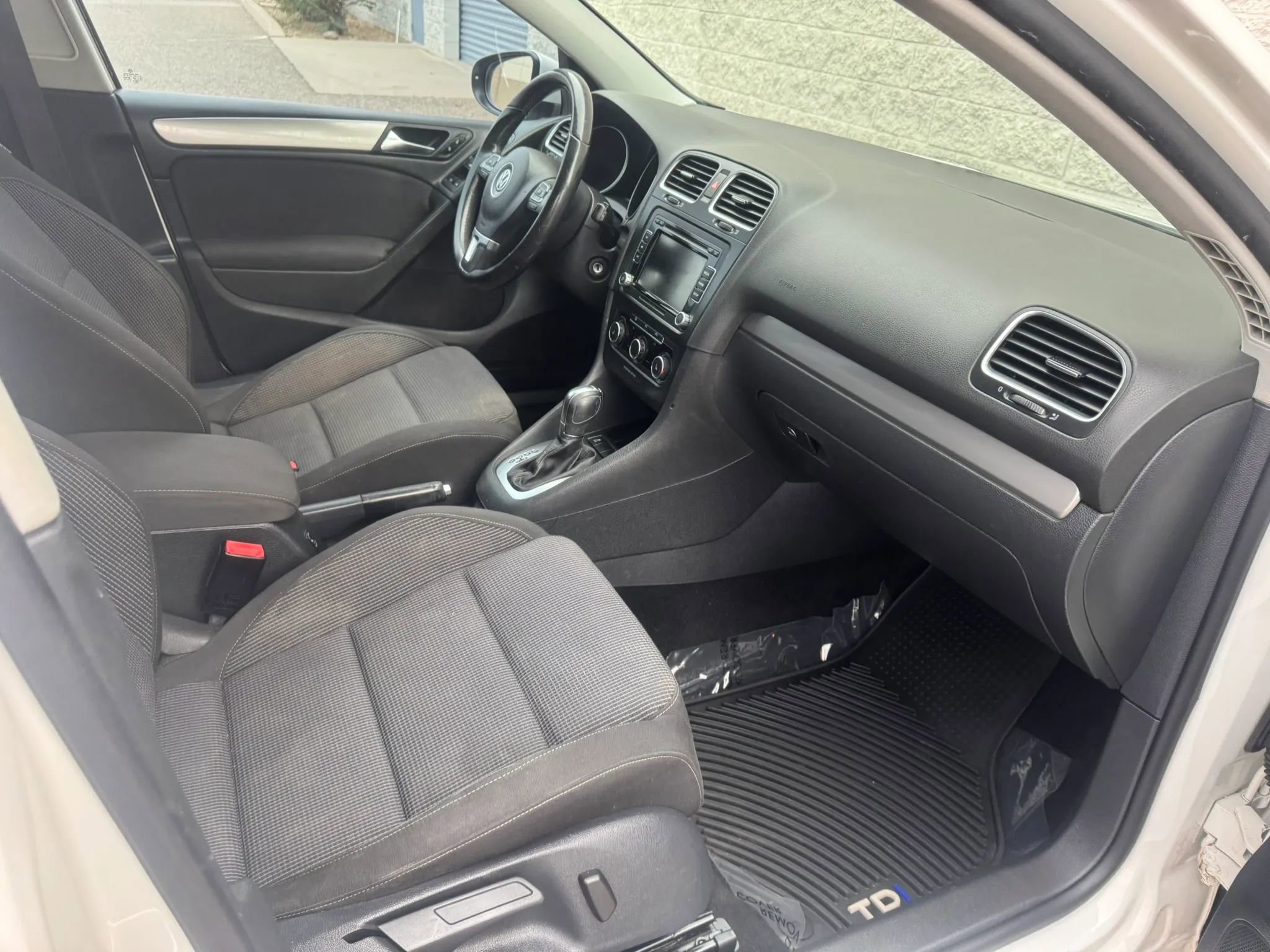 Used 2014 Volkswagen Golf TDI FWD image 13