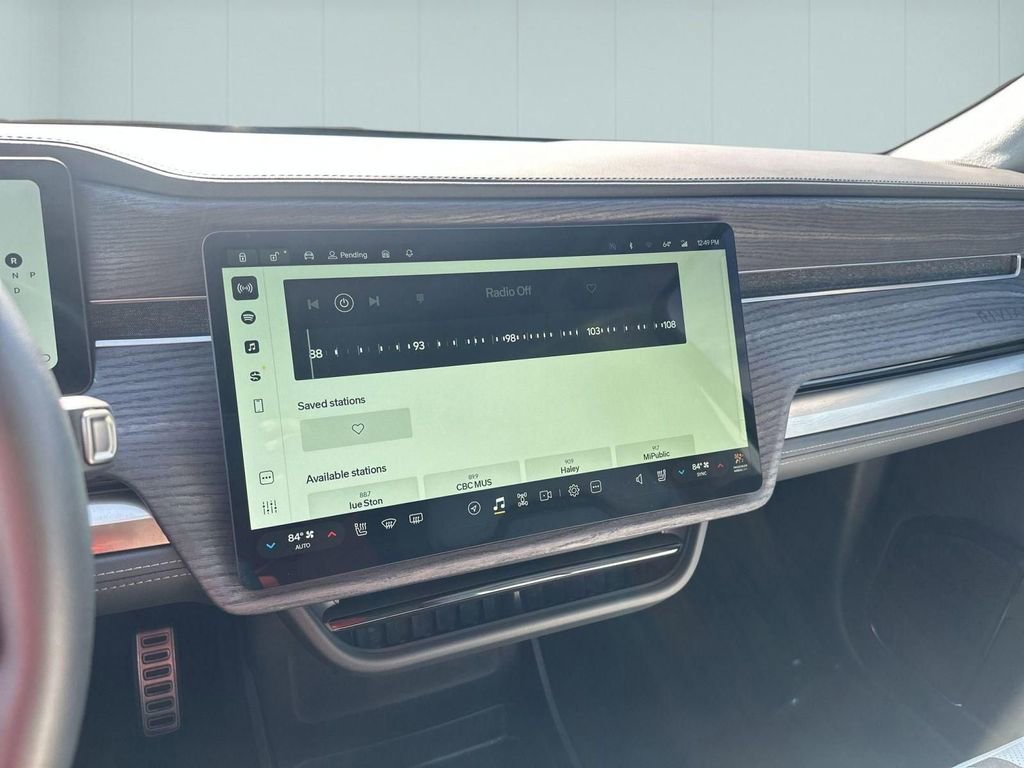 Used 2023 Rivian R1S Launch Edition image 28