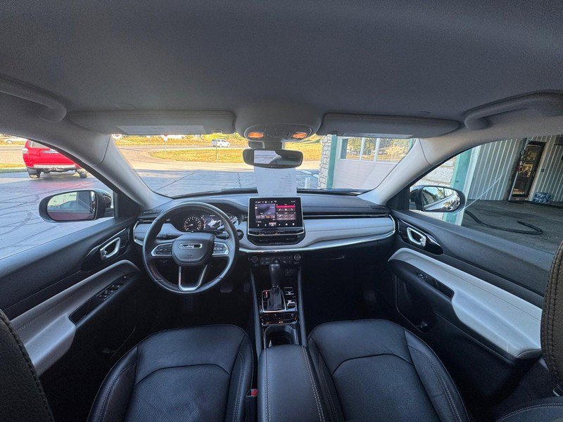 Used 2022 Jeep Compass Limited image 12