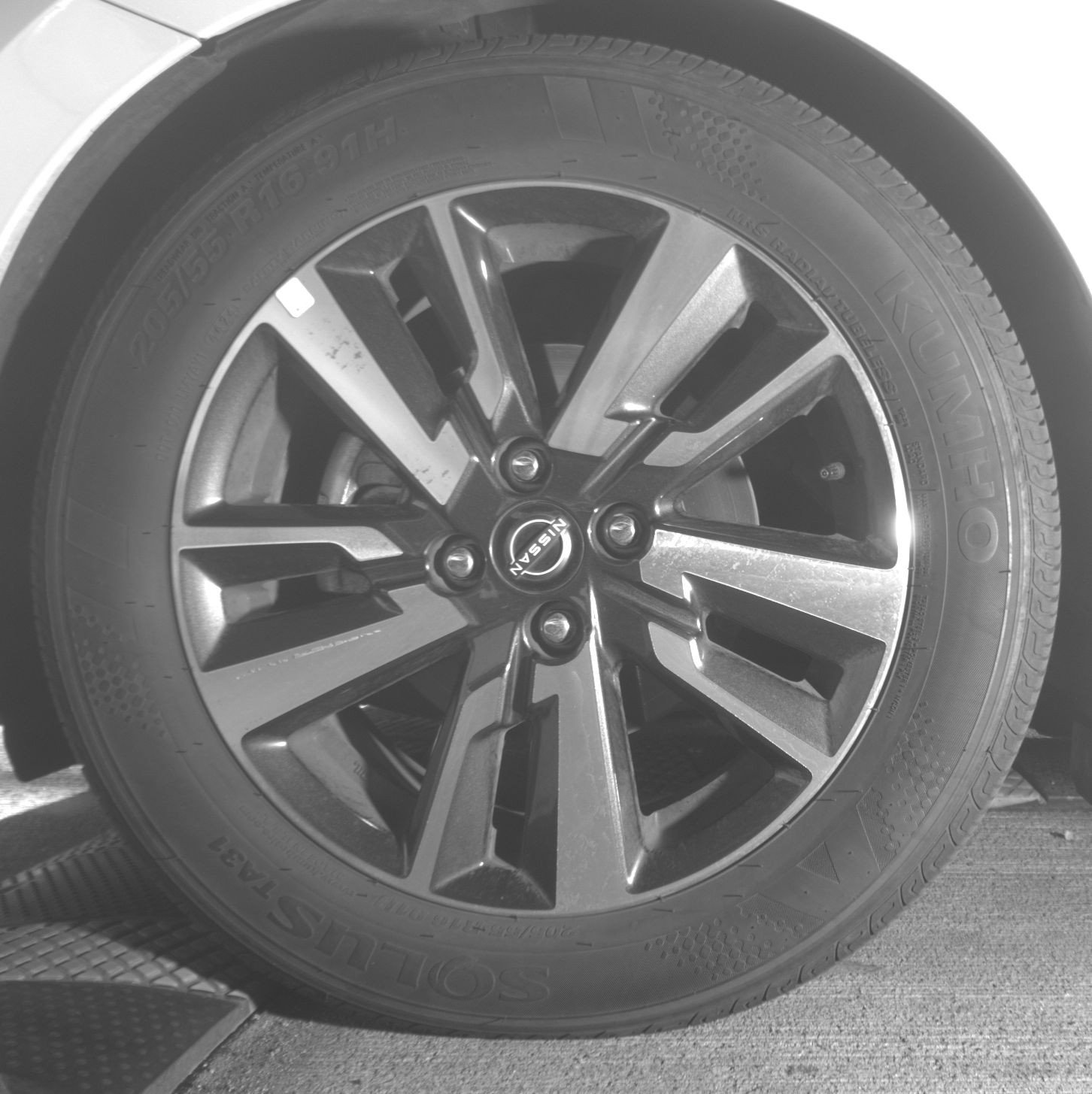 Used 2025 Nissan Versa SV w/ Trunk Package FWD image 12