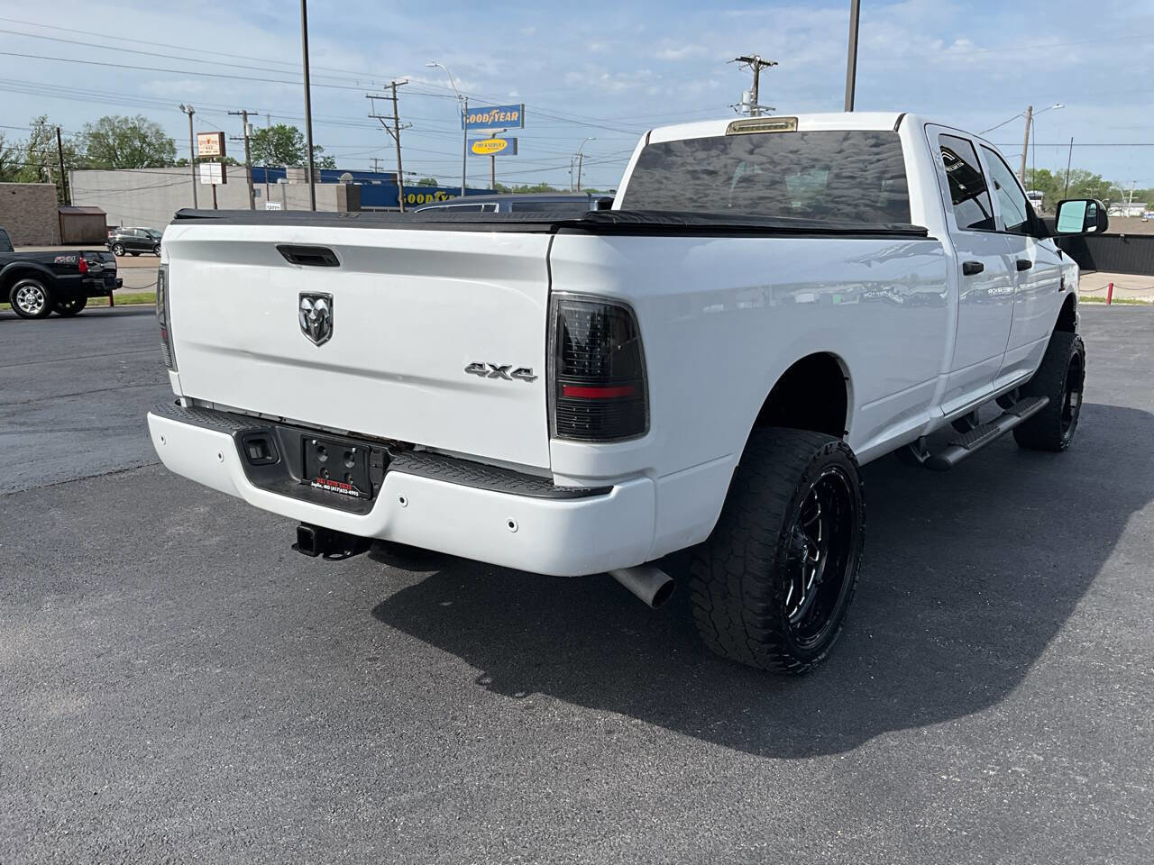 Used 2017 RAM 2500 Tradesman AWD/4WD image 5