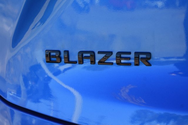 New 2026 Chevrolet Blazer LT w/ LPO, Black Sport Package image 7
