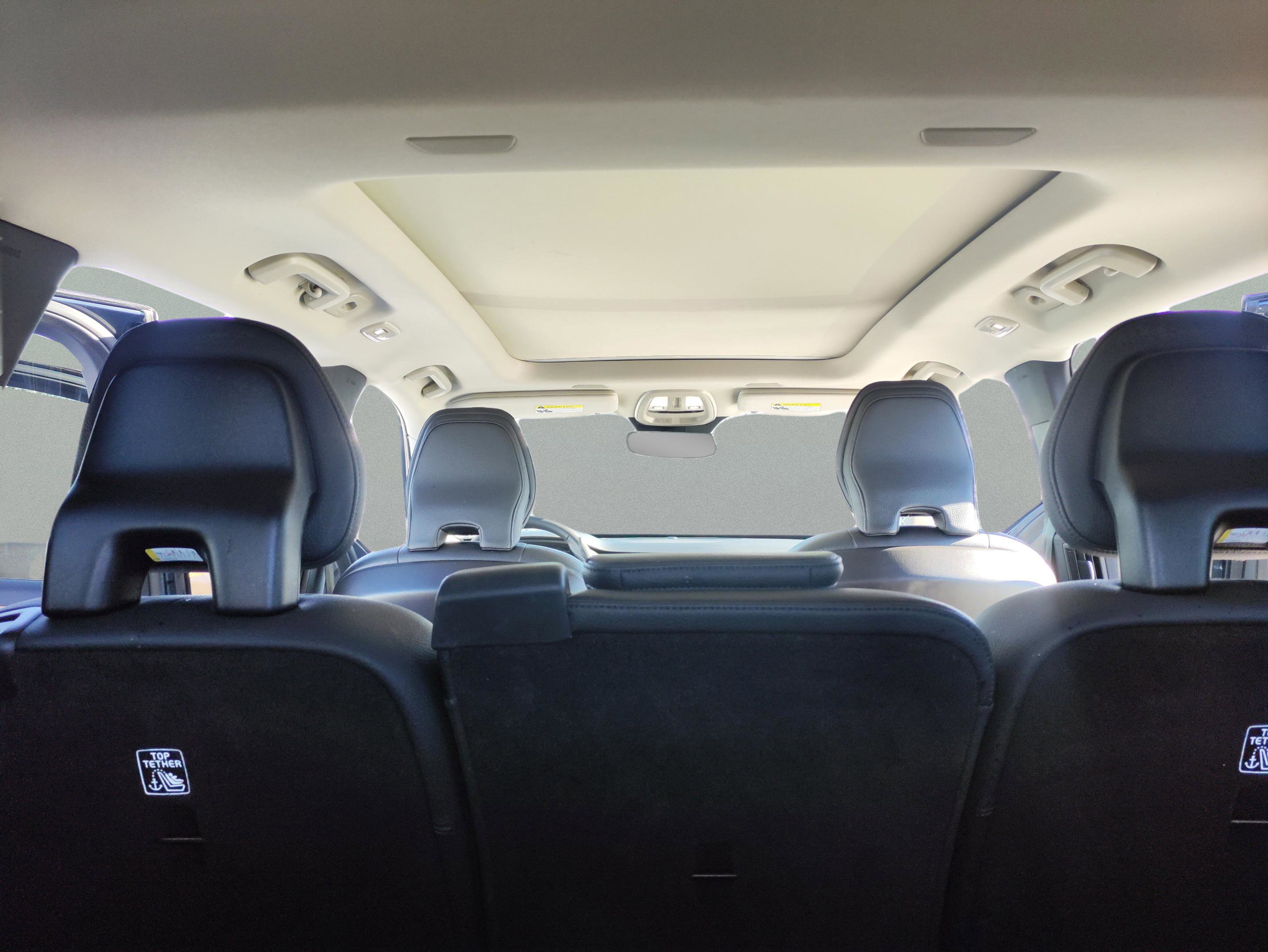 Used 2023 Volvo XC90 B5 Plus image 16