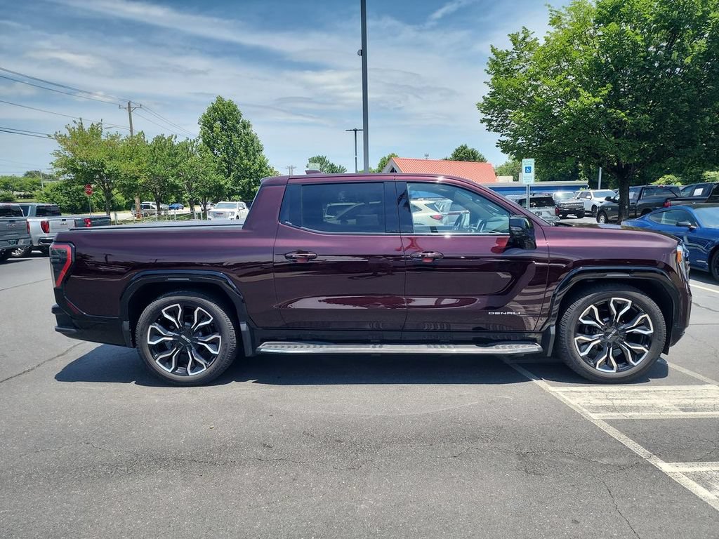 Certified 2025 GMC Sierra EV Denali AWD/4WD image 9