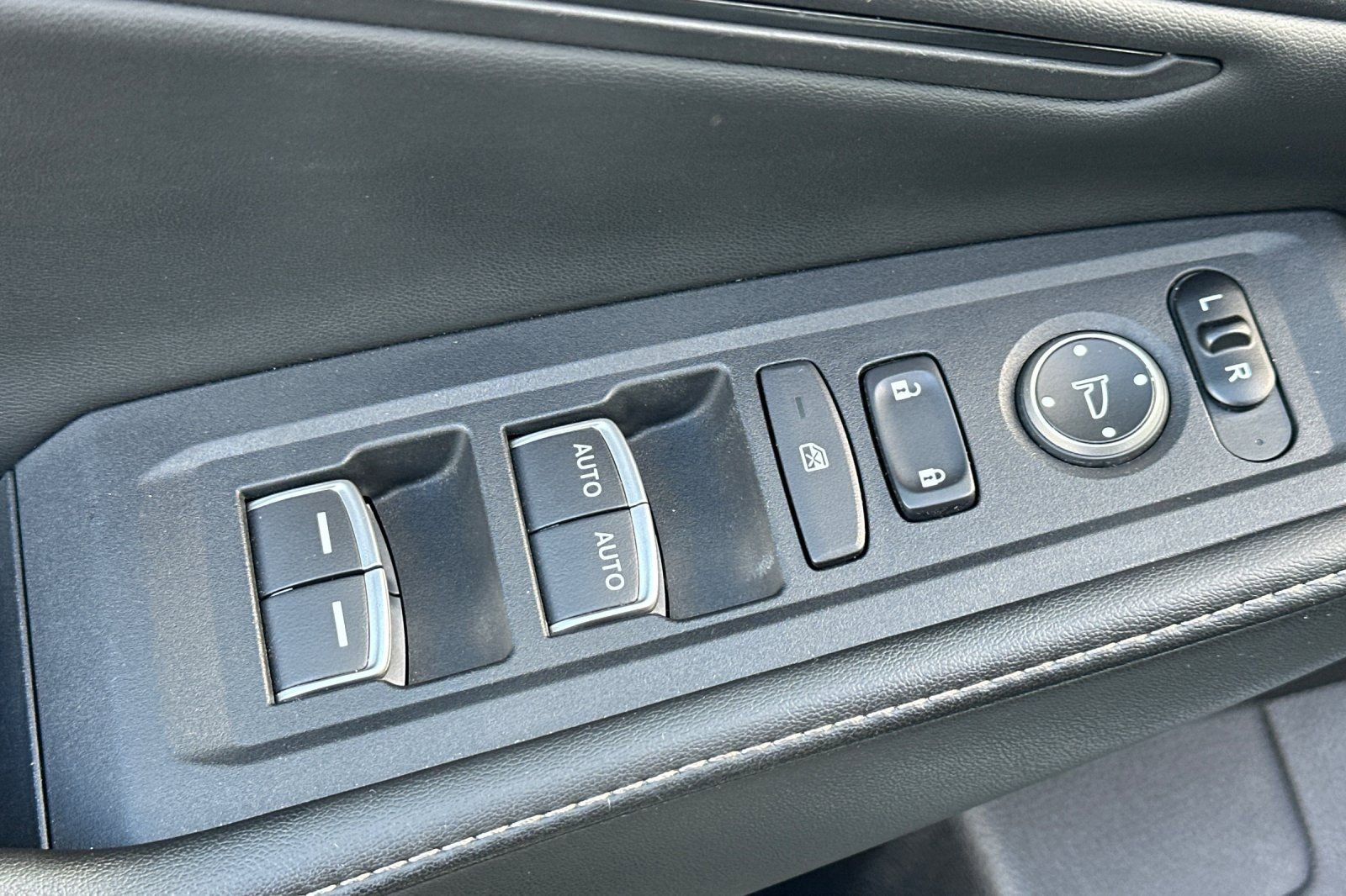 Used 2023 Honda Accord Sport image 12