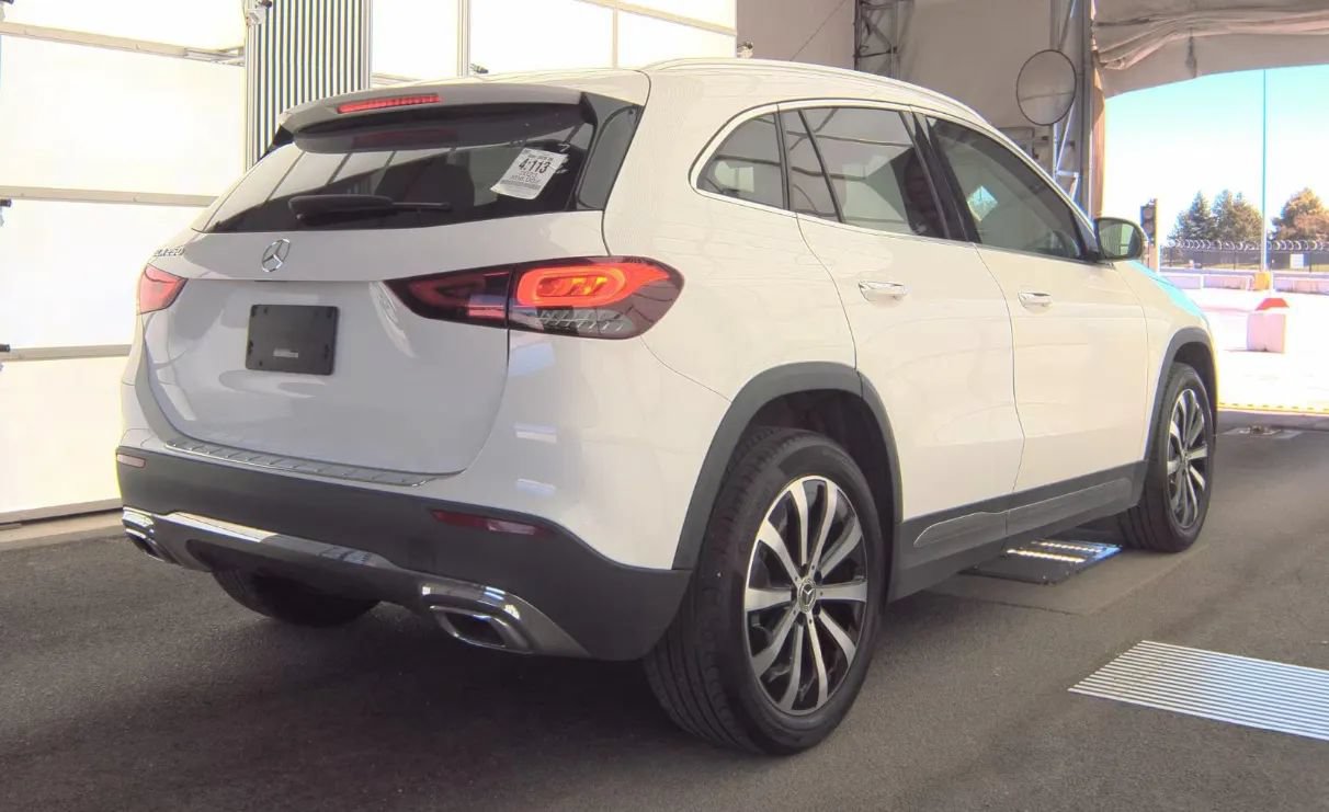 Used 2023 Mercedes-Benz GLA 250 w/ Premium Package image 3
