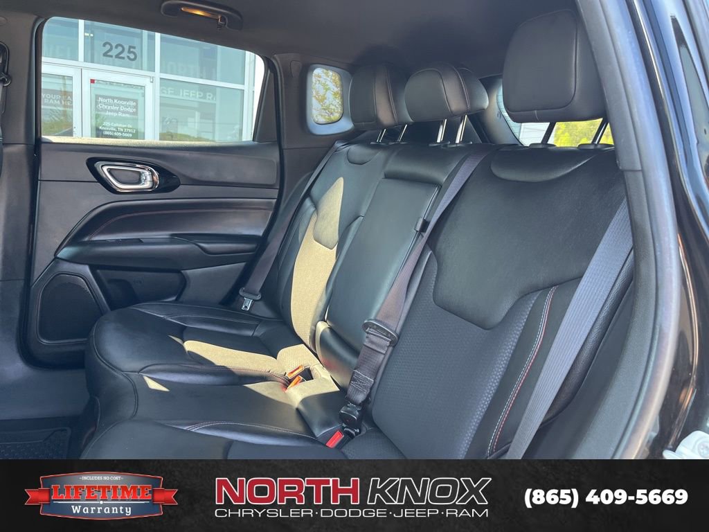 Used 2024 Jeep Compass Trailhawk AWD/4WD image 13