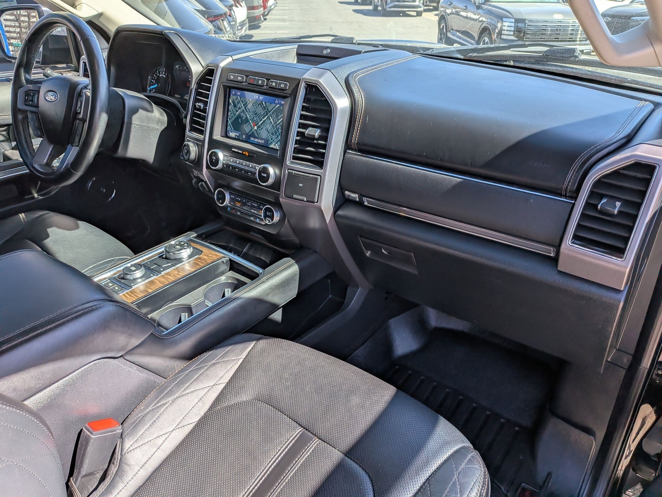 Used 2020 Ford Expedition Platinum image 32