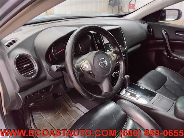 Used 2011 Nissan Maxima 3.5 SV w/ Monitor Pkg image 11