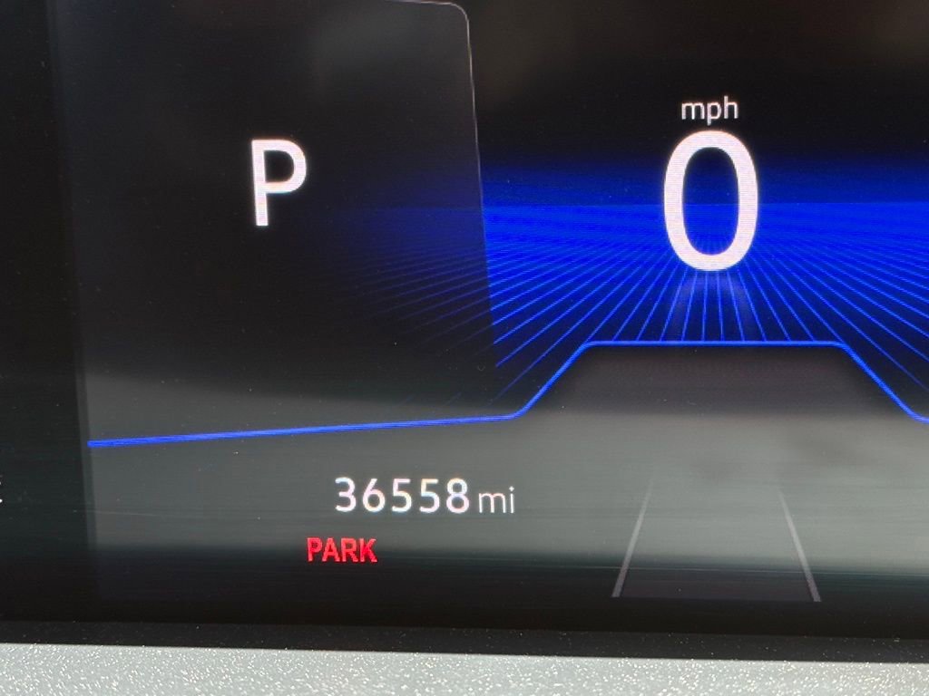 Used 2023 Volkswagen Tiguan SE R-Line image 13