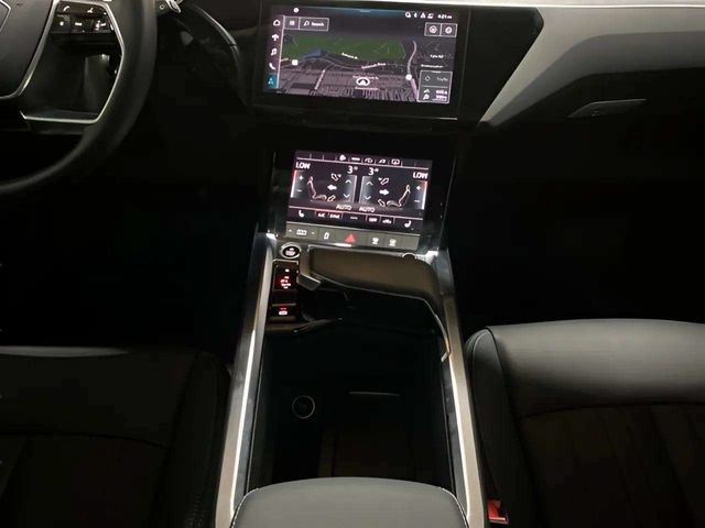 Used 2024 Audi Q8 e-tron Premium AWD/4WD image 15
