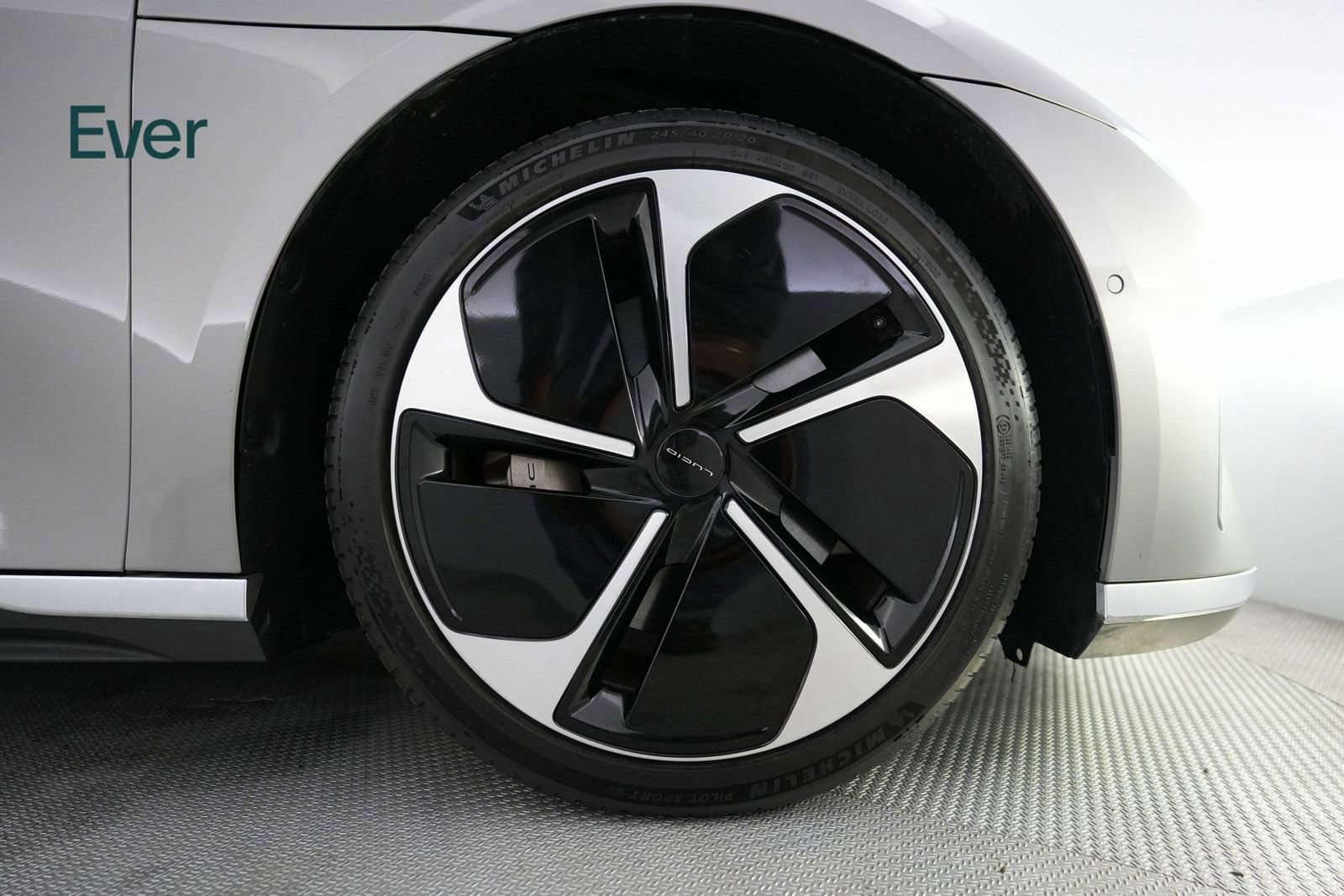 Used 2023 Lucid Air Touring image 18