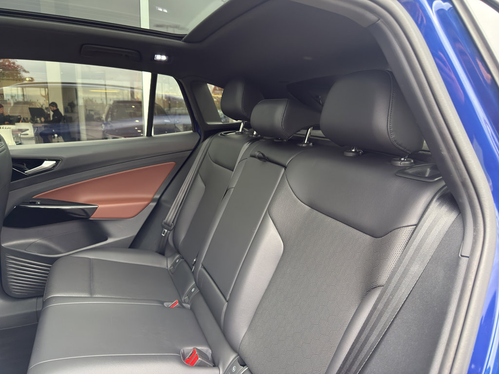 Used 2021 Volkswagen ID.4 Pro S w/ ID.4 Protection Package image 14