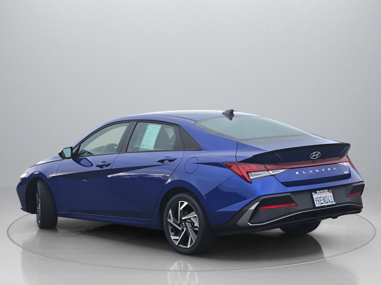 Used 2025 Hyundai Elantra SEL w/ Cargo Package image 5