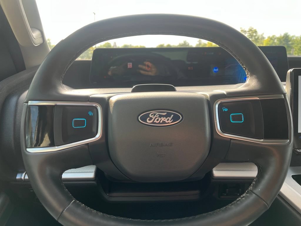 Used 2025 Ford Expedition Max Active AWD/4WD image 26