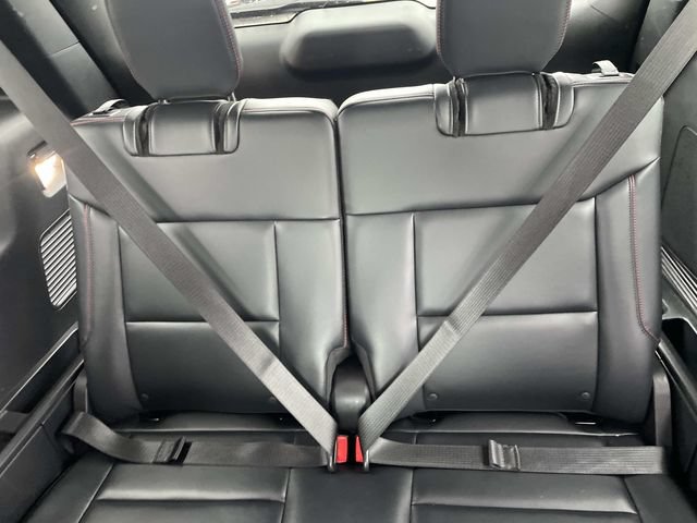 Used 2025 Ford Explorer ST-Line AWD/4WD image 17