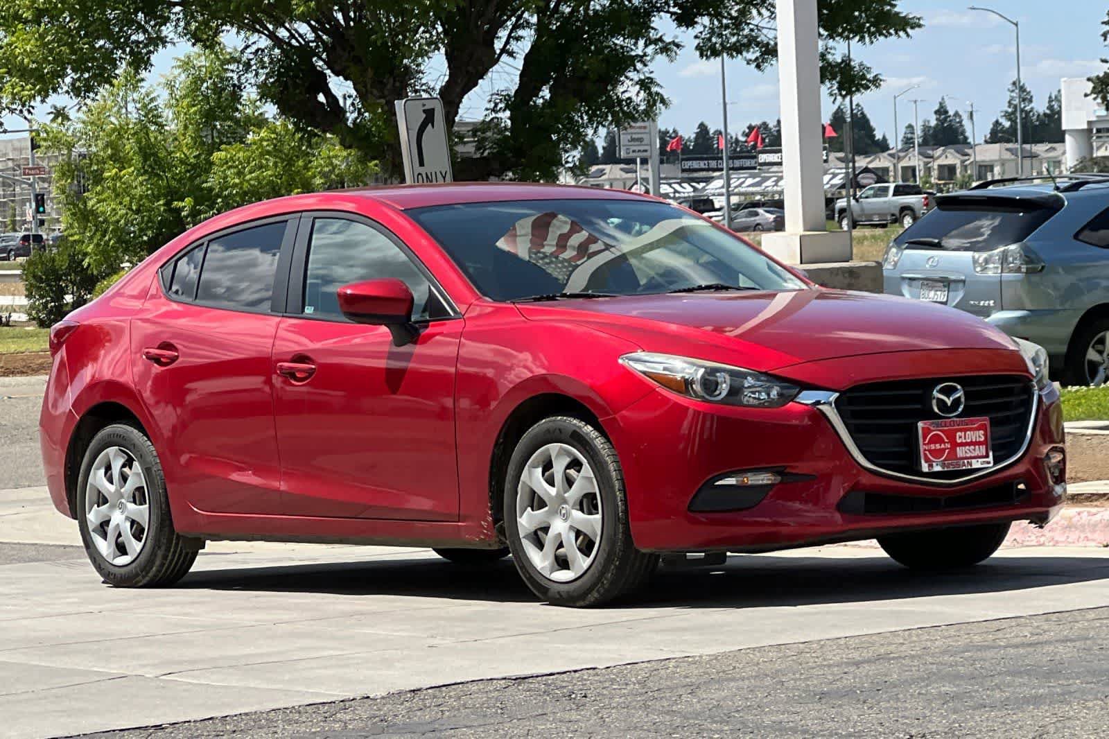 Used 2018 MAZDA MAZDA3 Sport FWD image 10