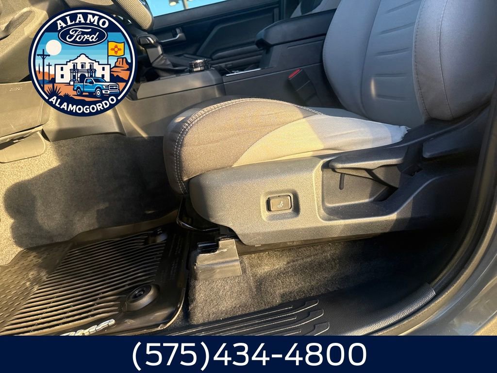 Used 2025 Toyota Tacoma TRD Off-Road image 4