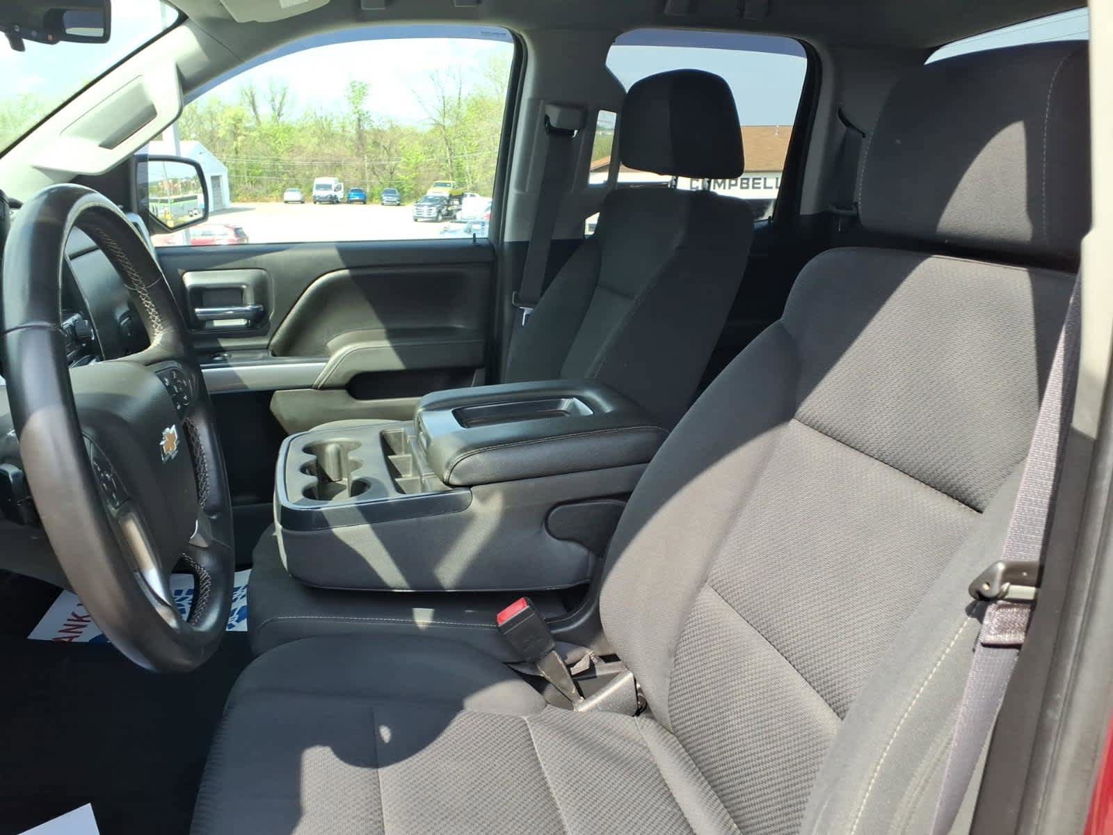 Used 2017 Chevrolet Silverado 1500 LT w/ All Star Edition AWD/4WD image 4