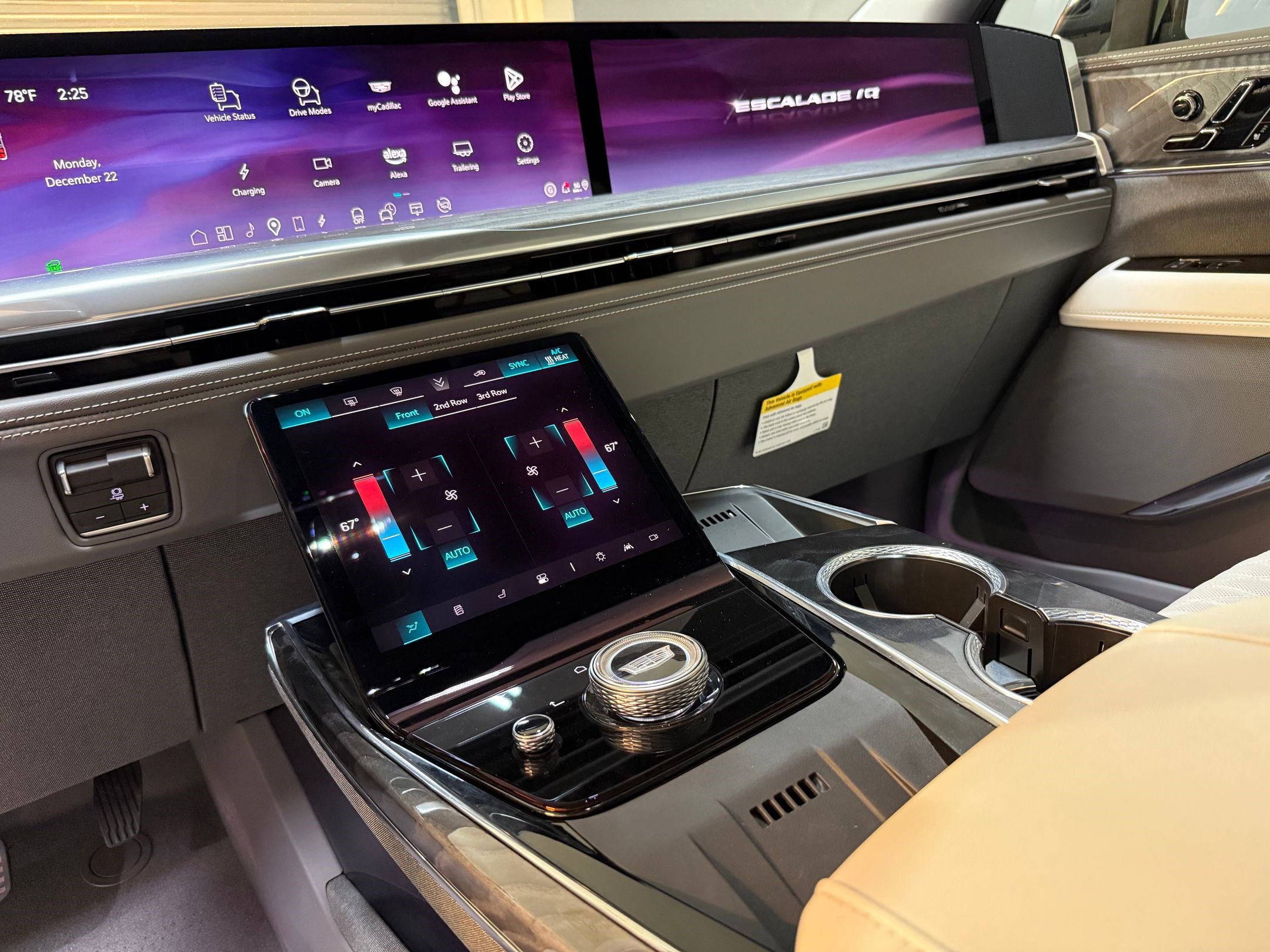 New 2025 Cadillac Escalade IQ Sport 1 w/ Smart Trailering package image 27