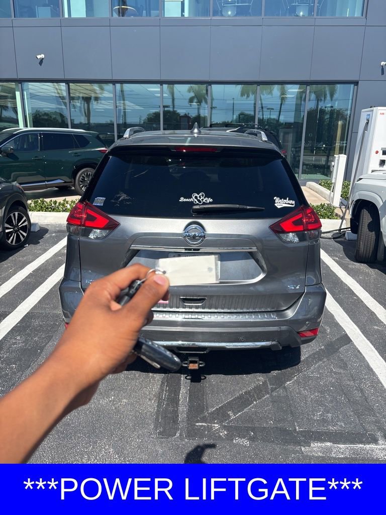 Used 2020 Nissan Rogue SV FWD image 4