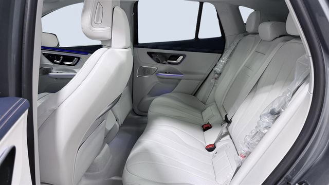 New 2026 Mercedes-Benz EQE 320 4MATIC SUV image 7