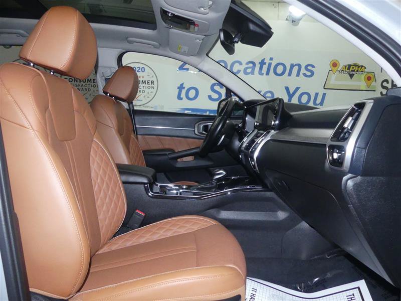 Used 2022 Kia Sorento SX Prestige w/ Rust Color Package AWD/4WD image 8