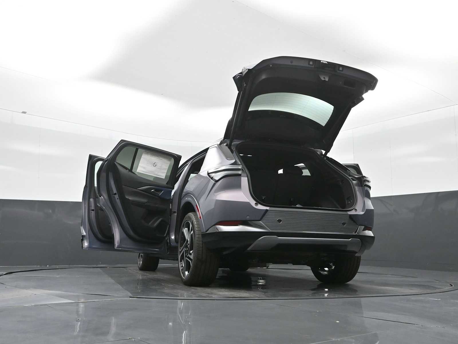 New 2026 Chevrolet Equinox EV LT image 31