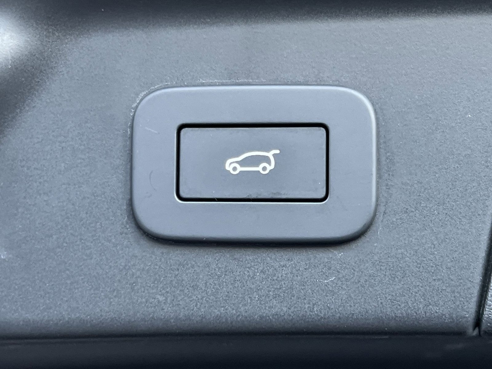 Used 2025 Land Rover Range Rover Velar Dynamic SE image 25