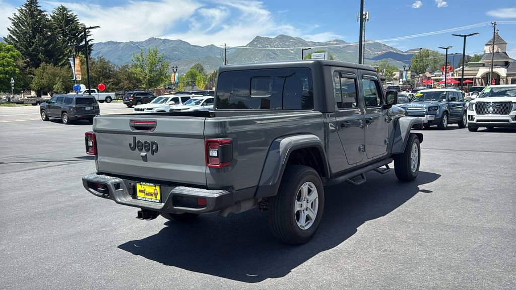 Used 2021 Jeep Gladiator Sport AWD/4WD image 5