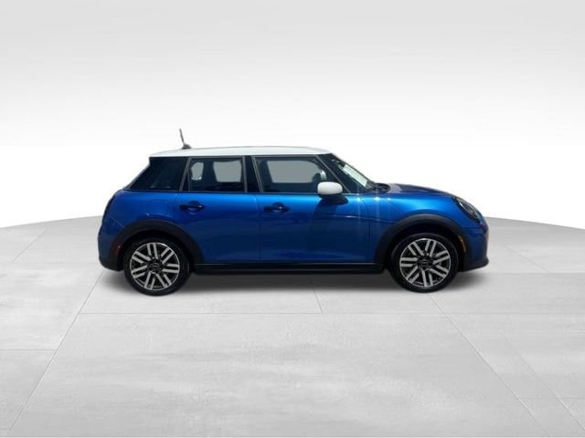 Used 2026 MINI Cooper 4-Door Hardtop FWD image 2