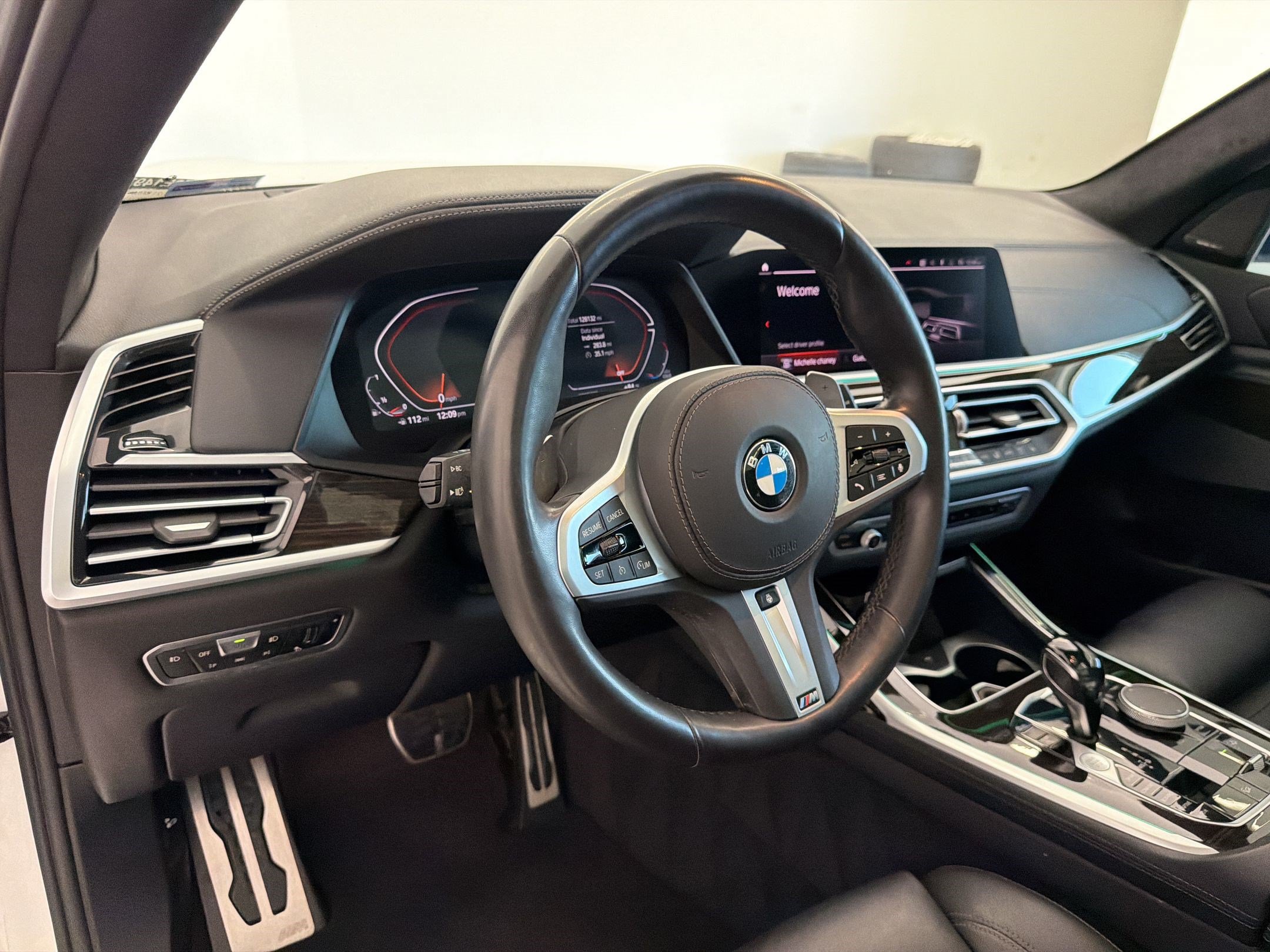 Used 2021 BMW X7 xDrive40i w/ M Sport Package AWD/4WD image 4