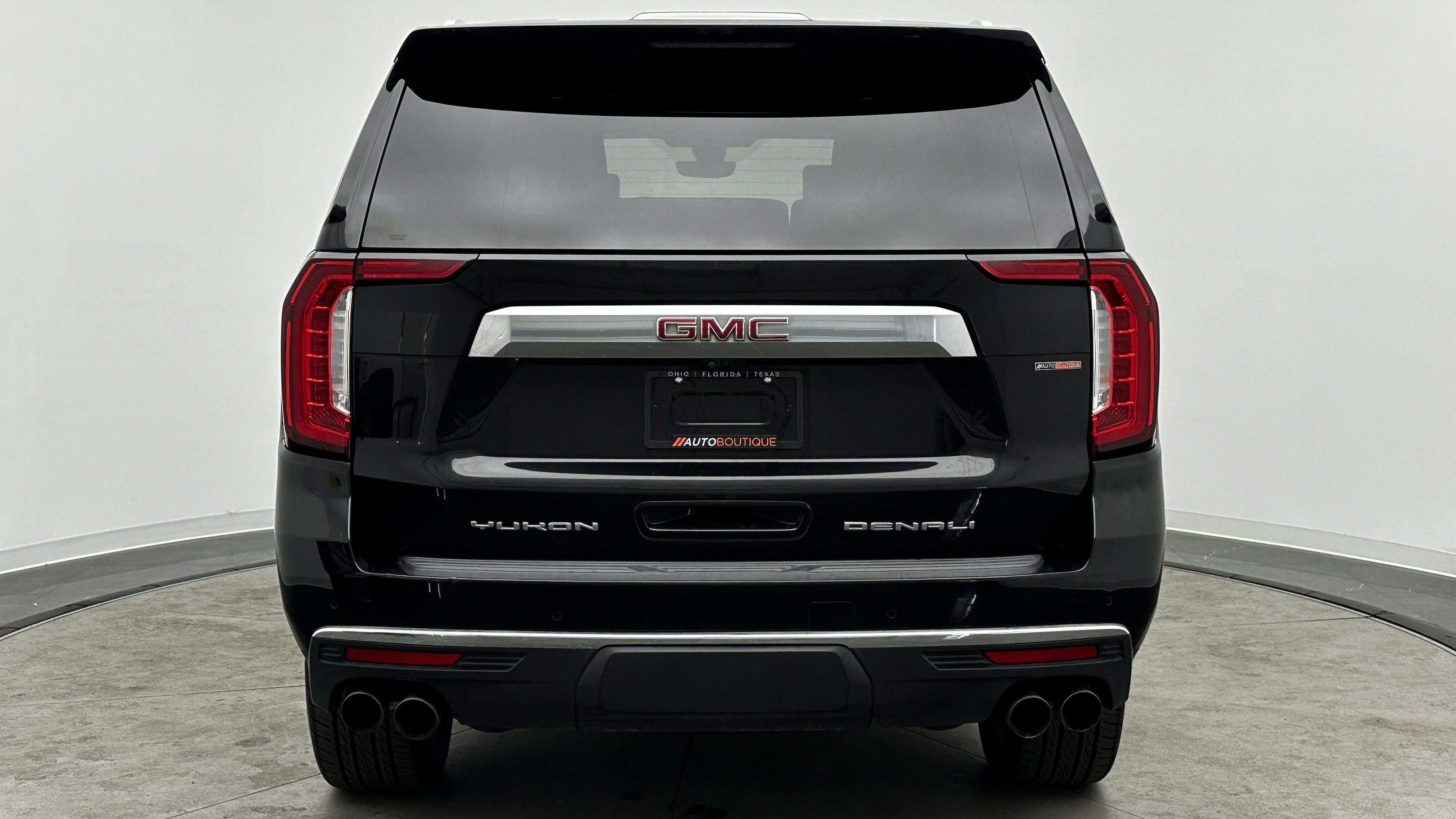 Used 2021 GMC Yukon Denali w/ Denali Premium Package image 7