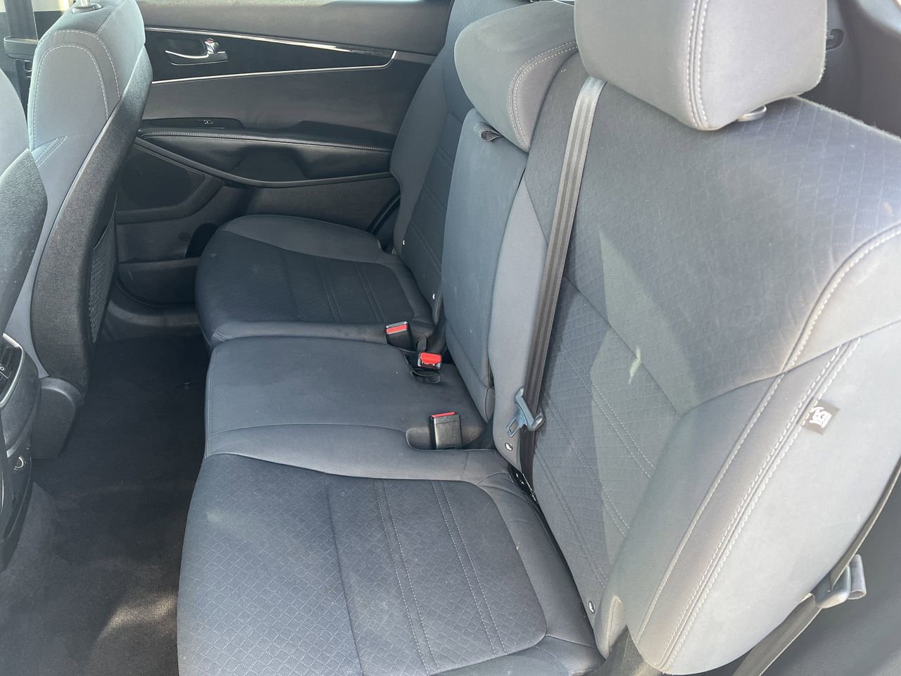 Used 2016 Kia Sorento LX w/ LX Convenience Package image 22