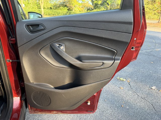 Used 2015 Ford Escape S FWD image 26