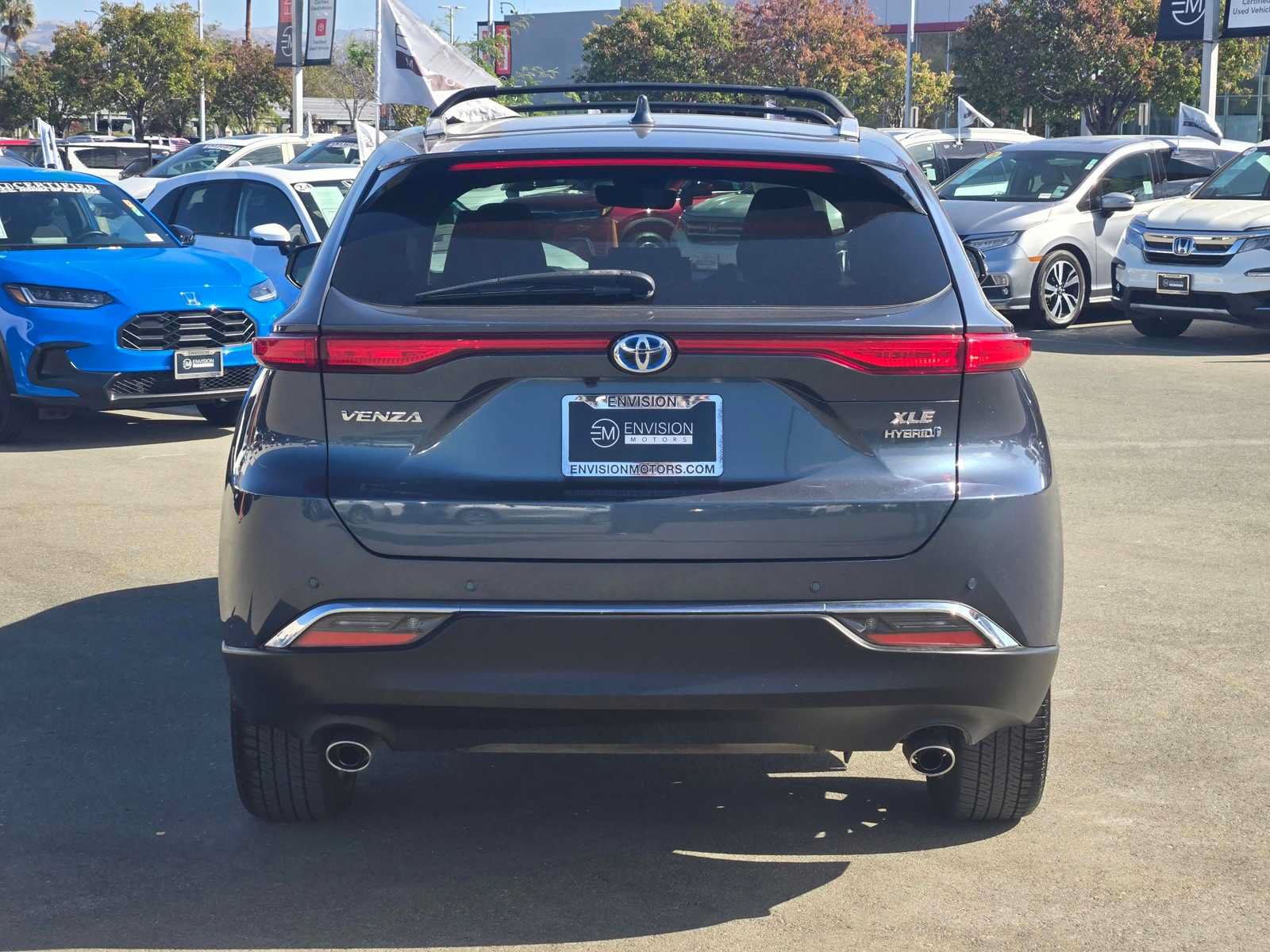 Used 2022 Toyota Venza XLE AWD/4WD image 6