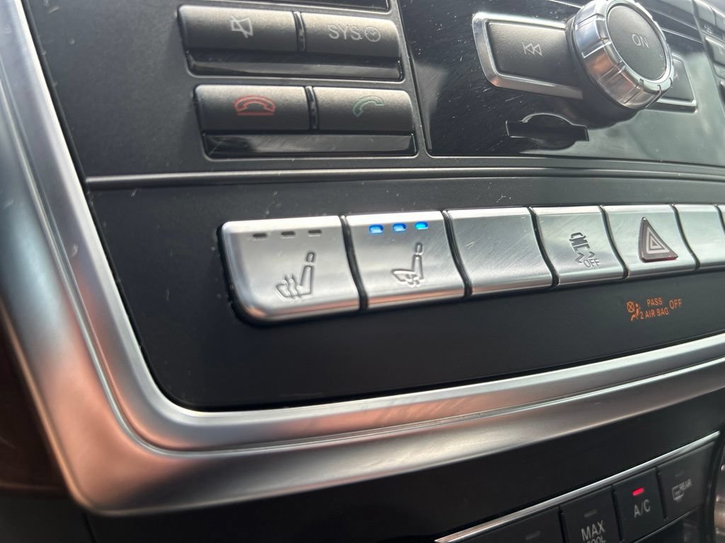 Used 2014 Mercedes-Benz GL 550 4MATIC image 36