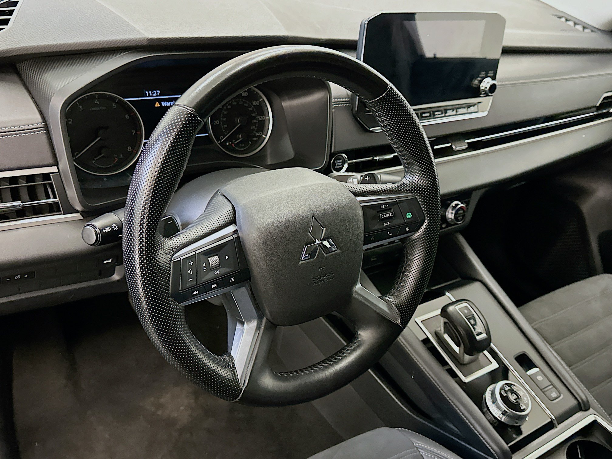 Used 2024 Mitsubishi Outlander SE AWD/4WD image 18