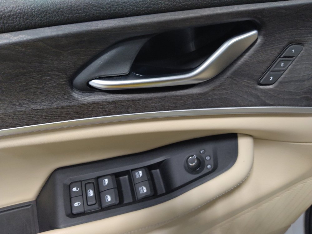 Used 2023 Jeep Grand Cherokee Limited AWD/4WD image 27