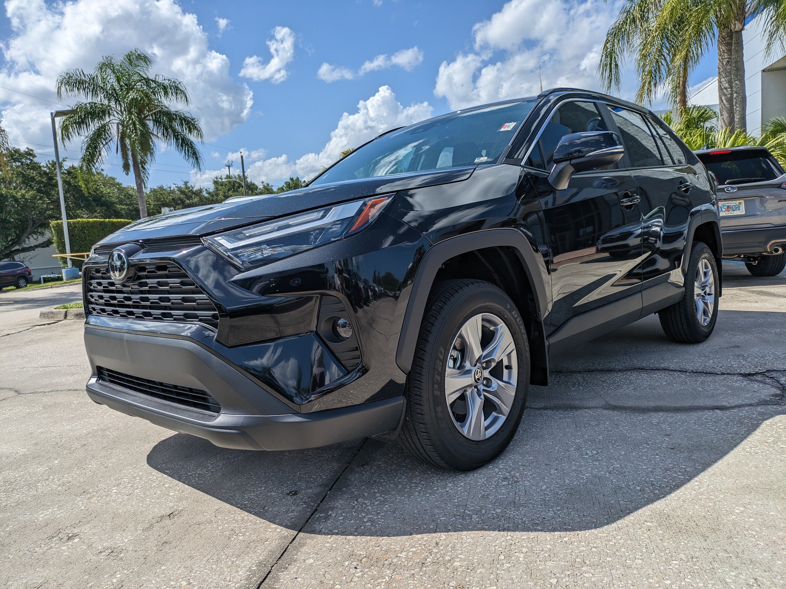 Used 2025 Toyota RAV4 XLE w/ Convenience Package FWD image 8