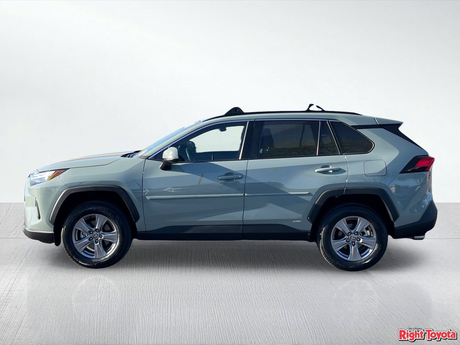 Certified 2023 Toyota RAV4 XLE w/ Convenience Package AWD/4WD image 4