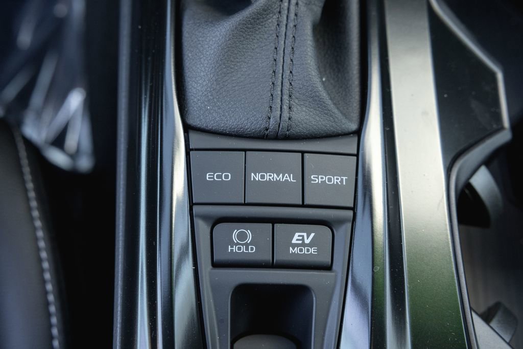 Used 2026 Toyota Camry SE w/ Convenience Package FWD image 18