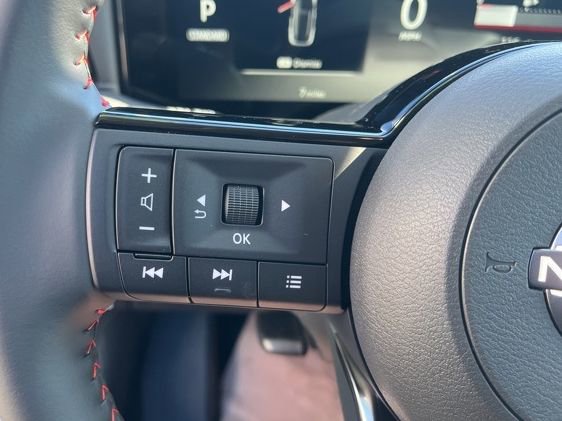 New 2026 Nissan Kicks SR w/ Cold Weather Package image 16