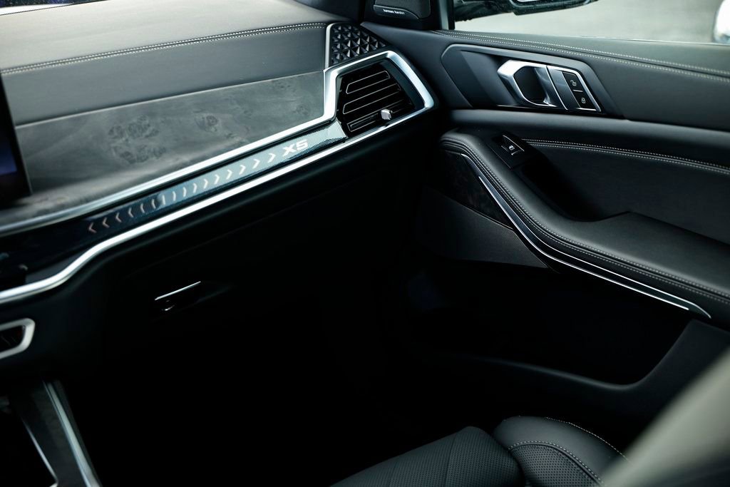 New 2026 BMW X5 xDrive40i w/ M Sport Package image 28