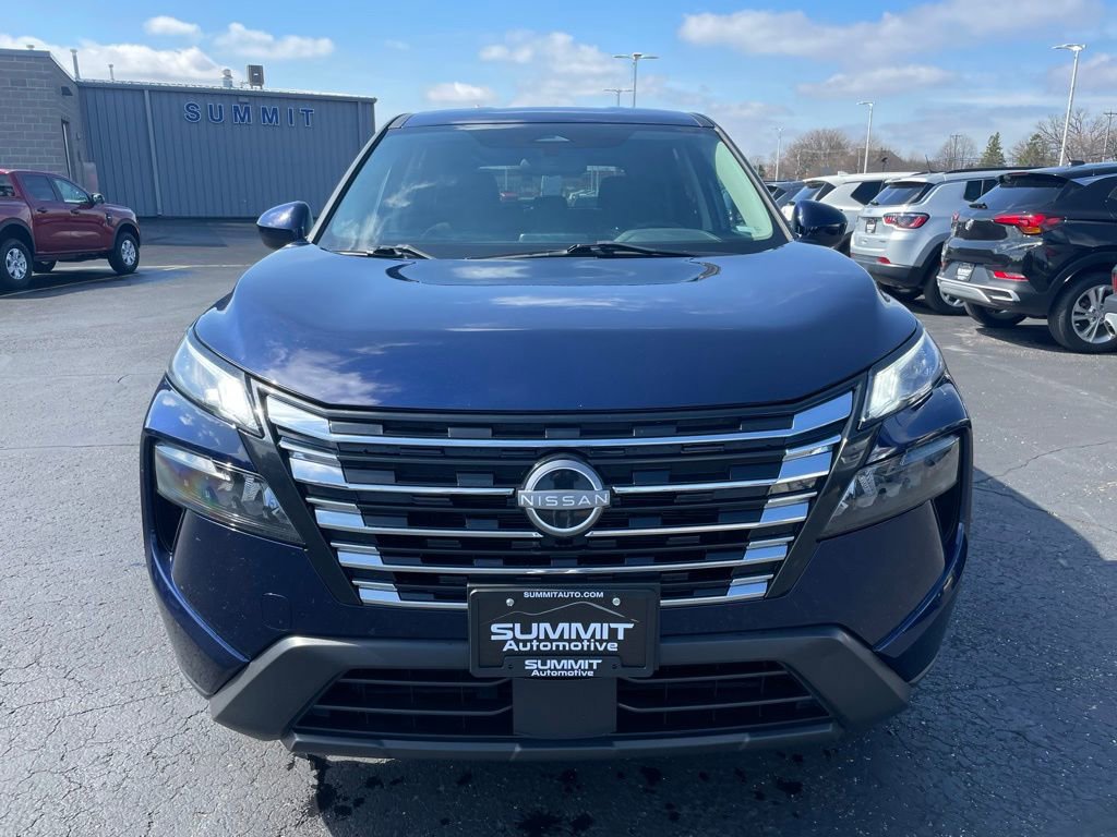 Used 2024 Nissan Rogue SV FWD image 24