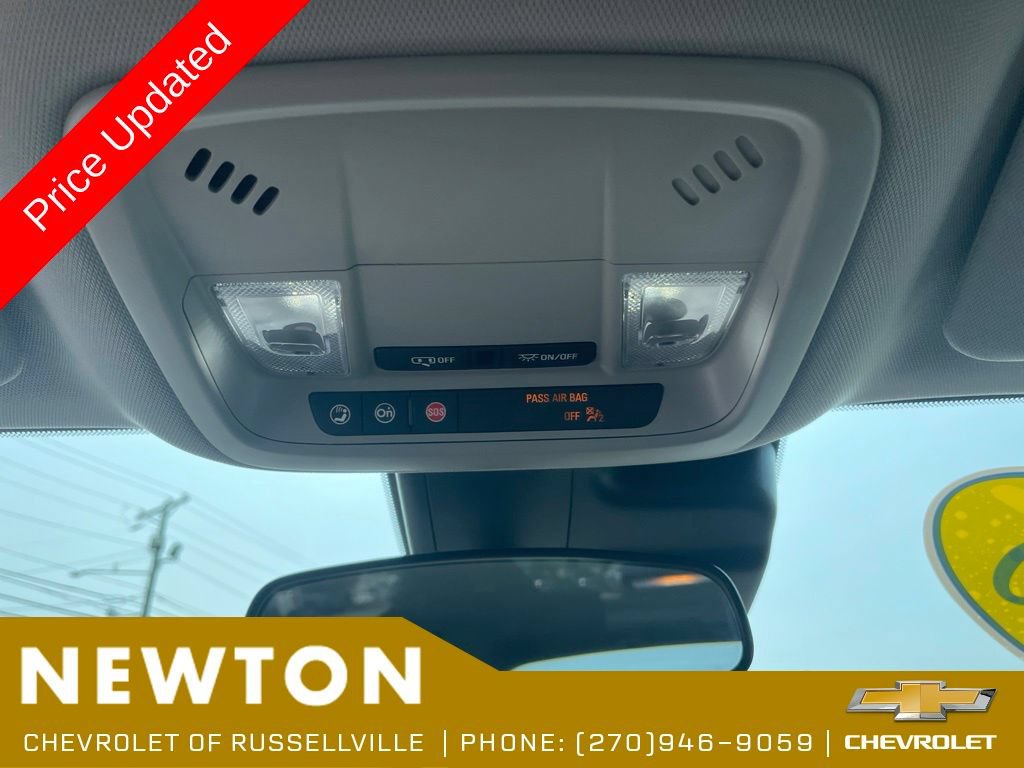 Used 2025 Chevrolet Malibu RS FWD image 18