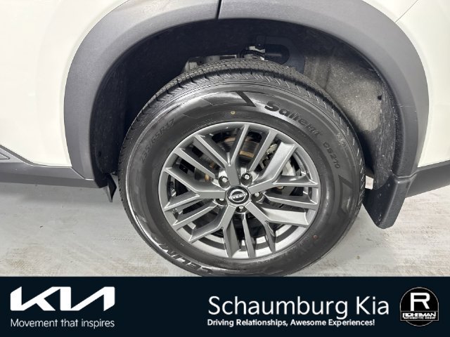 Used 2023 Nissan Rogue S FWD image 5