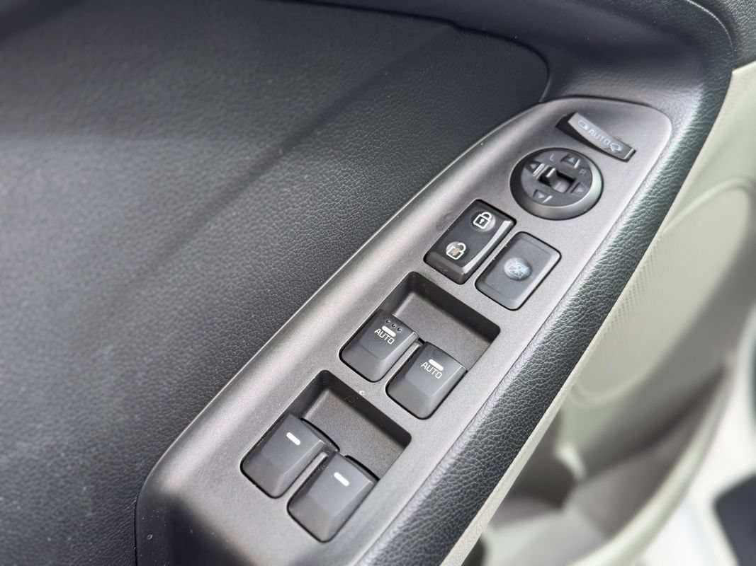 Used 2016 Kia Forte EX FWD image 15