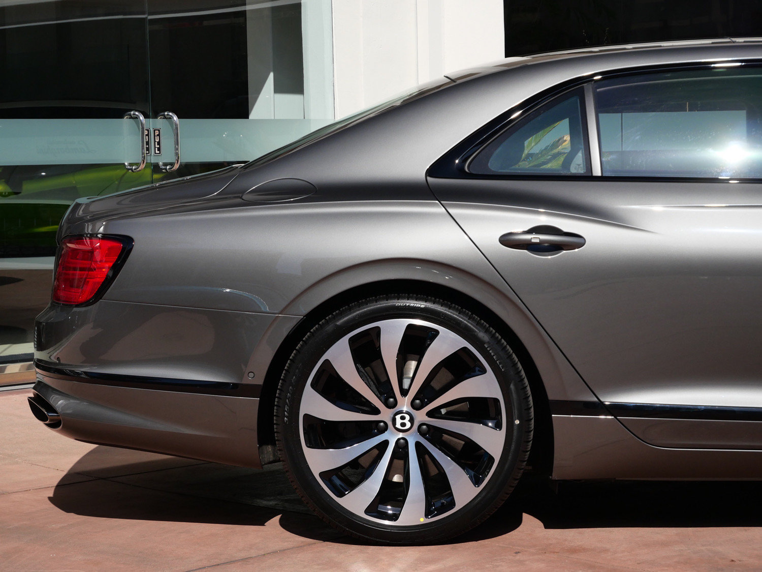 New 2026 Bentley Flying Spur V8 AWD/4WD image 15