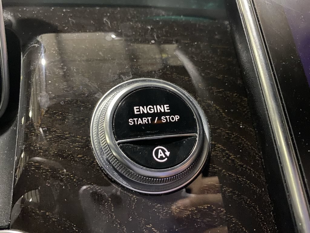 Used 2023 Mercedes-Benz GLC 300 4MATIC image 12